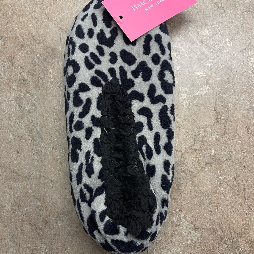 New with tags Isaac Mizrahi leopard print slippers